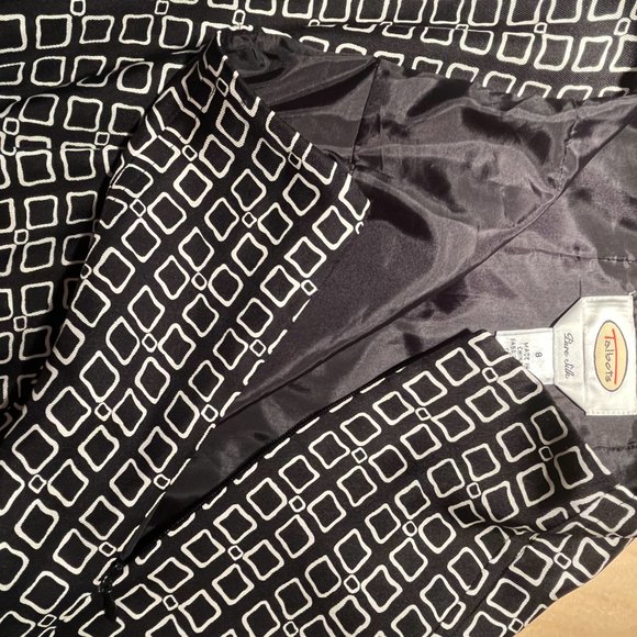 #130 Talbots  Silk Skirt with Side Zipper,  Size 8, Black and White - Picture 2 of 4